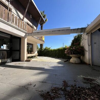 Immeuble  213000 €