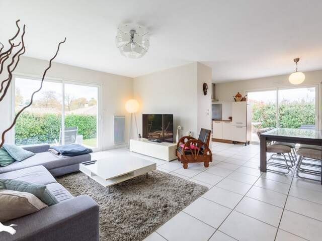 Contemporaine de 5 pièces principales — photo du bien