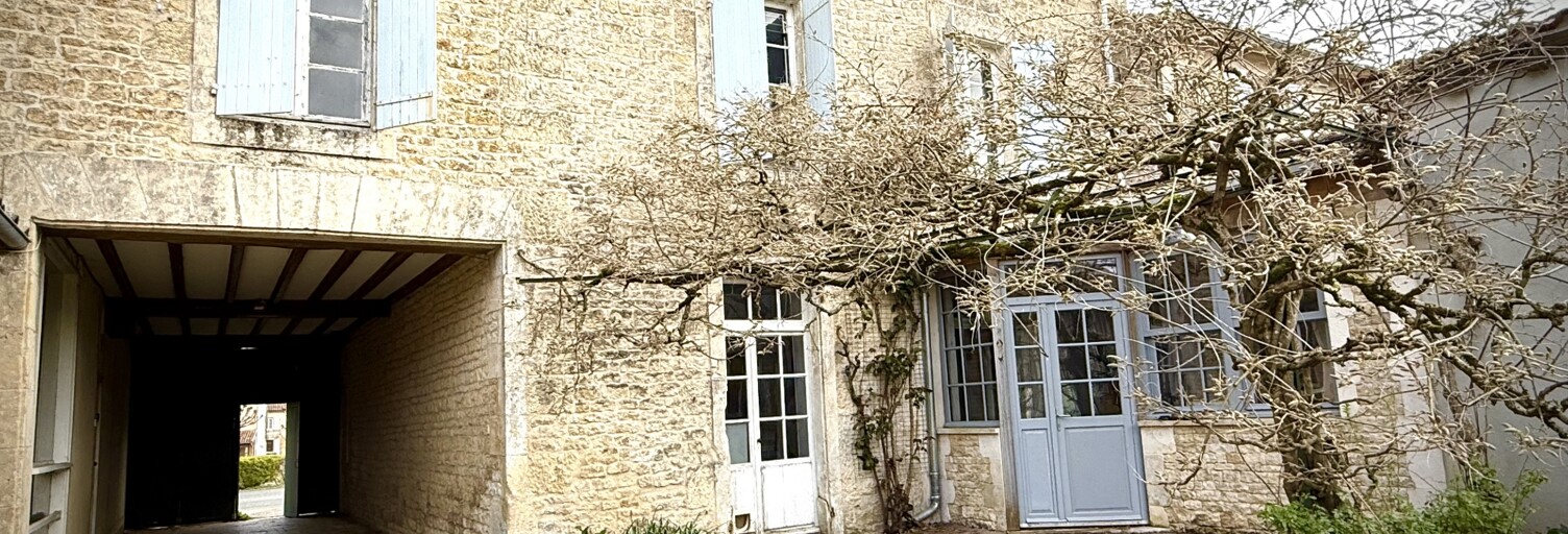 Maison 11 Pièces 337 m² à vendre à Brioux-sur-Boutonne (79170)