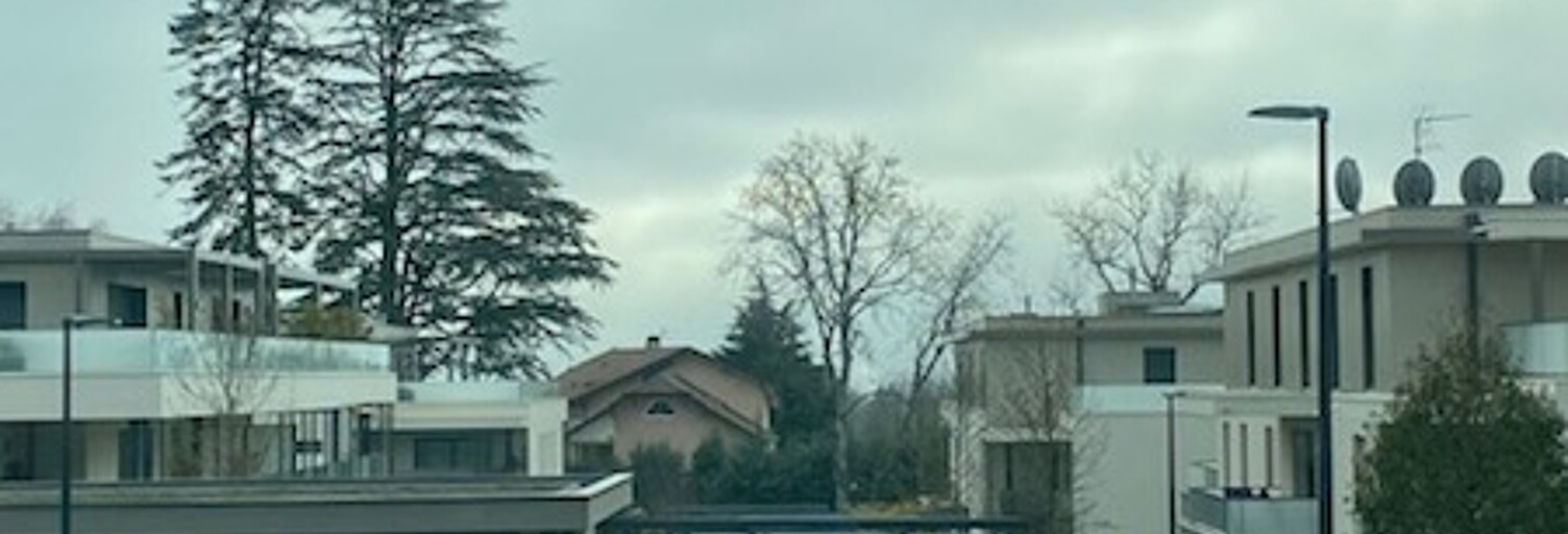 Garage  16 m² à louer à Vétraz-Monthoux (74100)