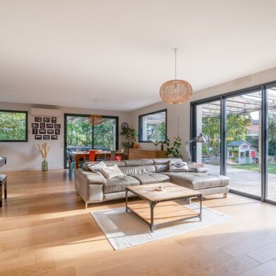 Maison 5 pièces 570680 €