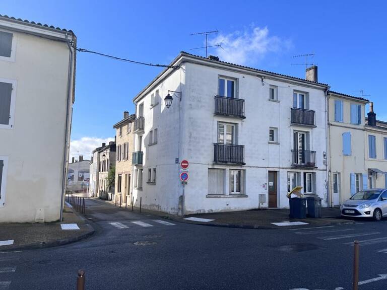 Immeuble   — photo 1