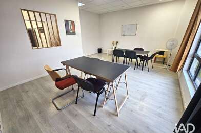 Bureau  775 €