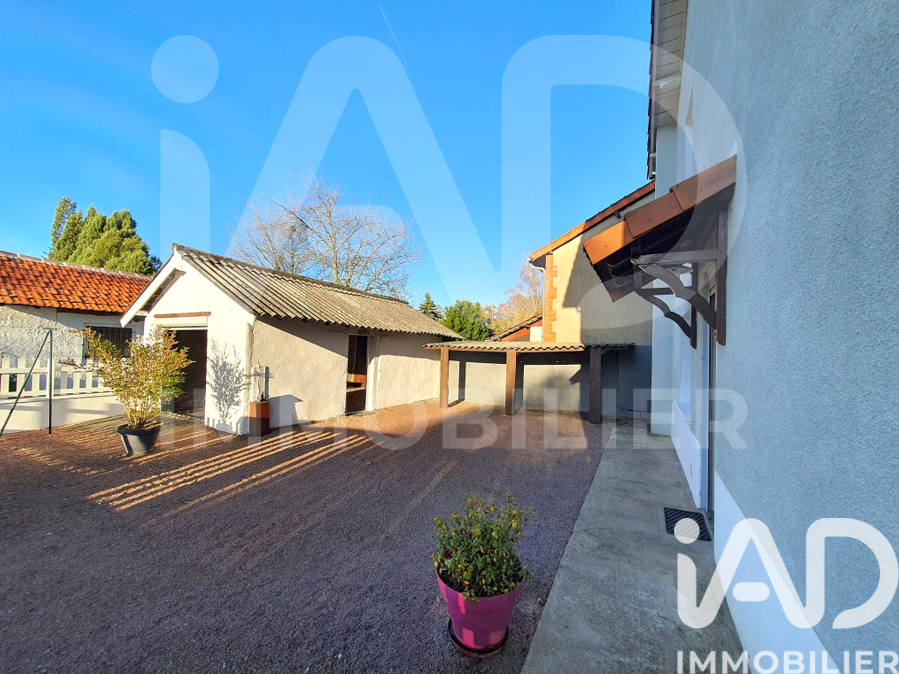 Roumazieres-Loubert - 66m² - 3p. - 2ch.