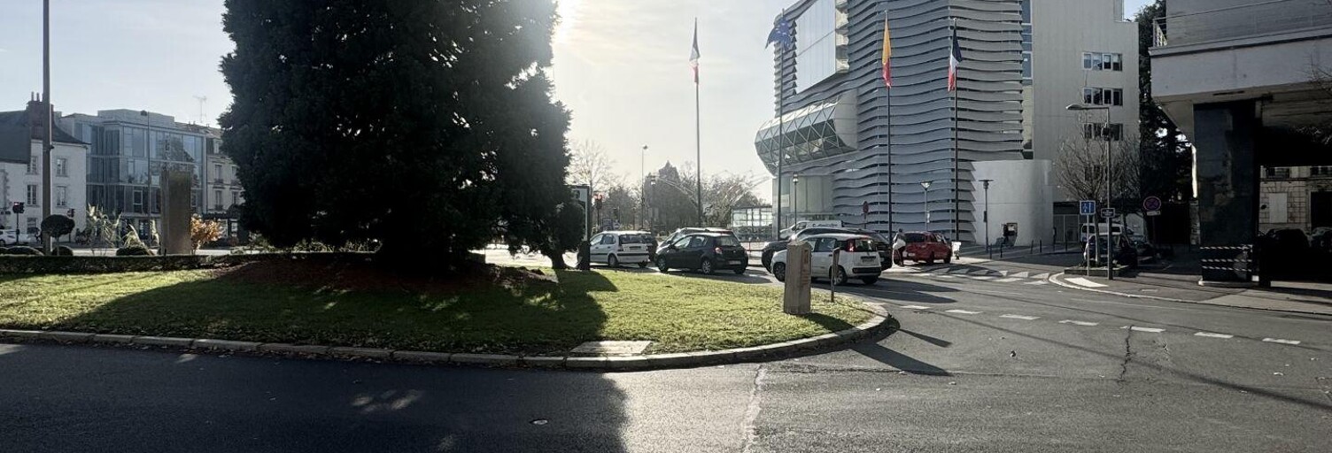 Commerce  60 m² à louer à Orléans (45000)