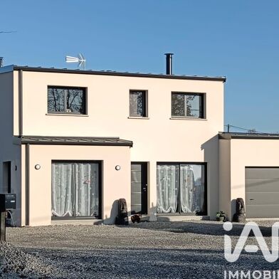 Maison 6 pièces 1020 €