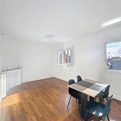 Appartement 3 pièces 990 €