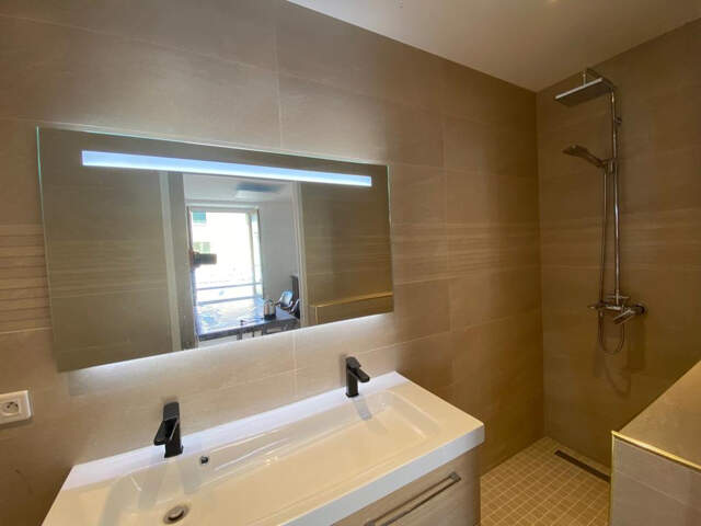 APPARTEMENT CONFORTABLE IDEALEMENT SITUE A CRAPONNE — photo du bien