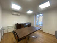 APPARTEMENT CONFORTABLE IDEALEMENT SITUE A CRAPONNE — photo 4