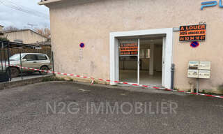 Commerce  45 m² à louer à Mougins (06250)