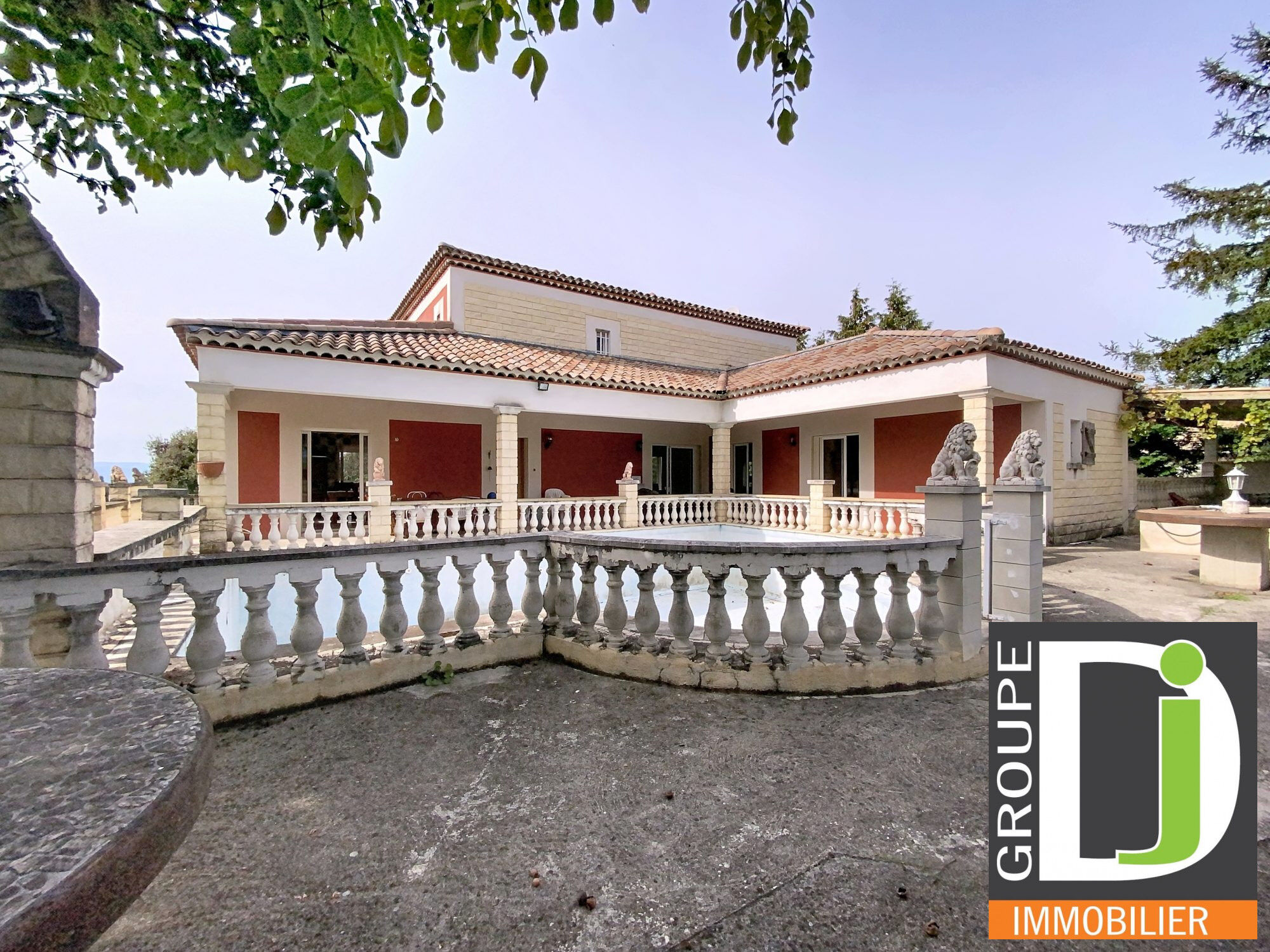 Villa / Maison  T6 à vendre Montvendre 26120