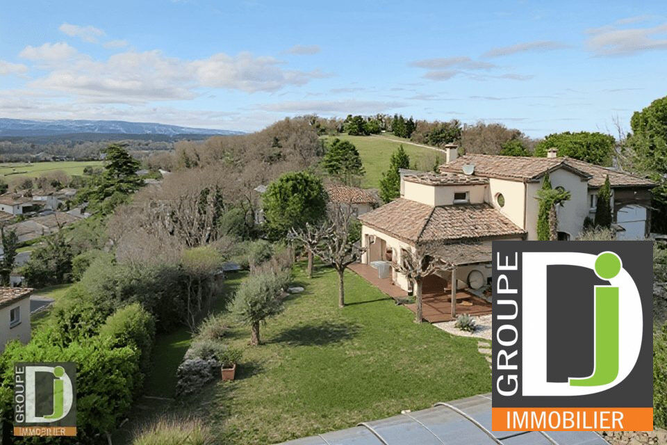 Villa / Maison  T9 à vendre Montéléger 26760