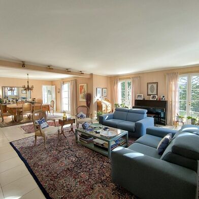 Maison 5 pièces 1090000 €