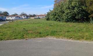 Terrain  801 m² à vendre à Camblanes-et-Meynac (33360)