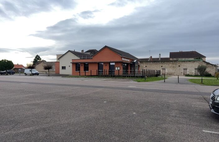 GRAY (70)   Fonds de commerce – Emplacement exceptionnel en bord de Saône — photo 5