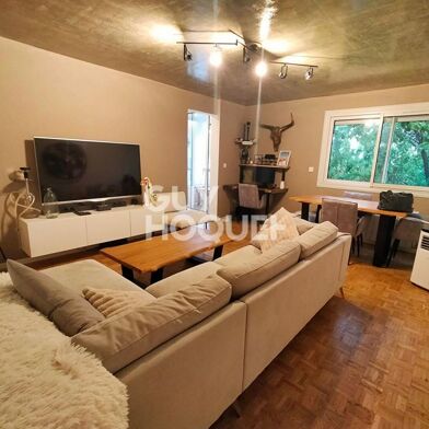 Appartement 2 pièces 898 €