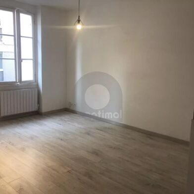 Appartement 3 pièces 296800 €