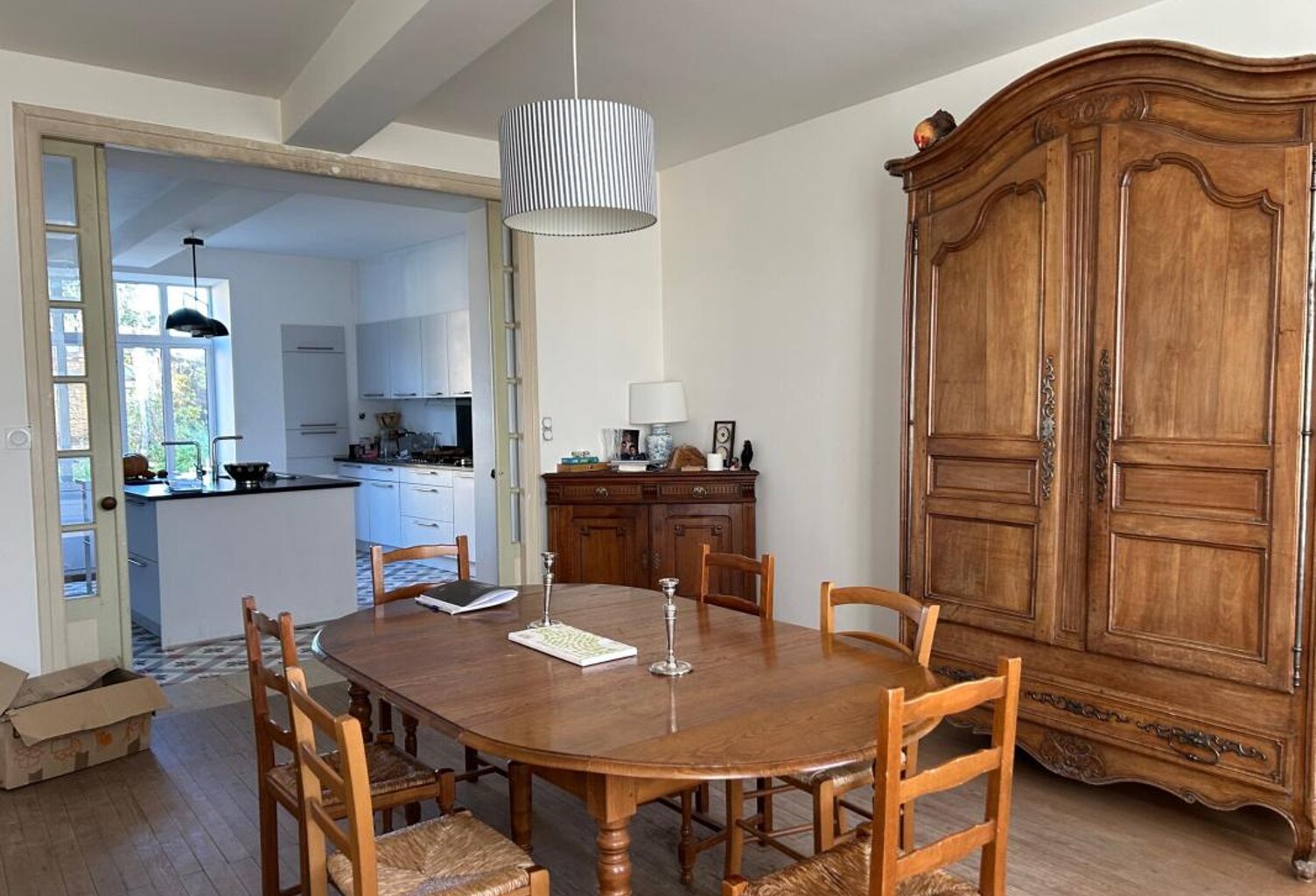 Maison de ville ancienne 290 m² avec dépendances et grand terrain — photo 1