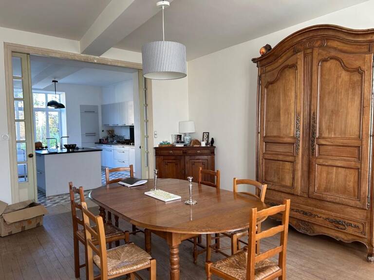 Maison de ville ancienne 290 m² avec dépendances et grand terrain — photo 1