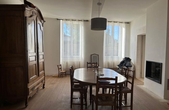 Maison de ville ancienne 290 m² avec dépendances et grand terrain — photo 2