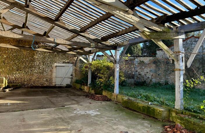 Maison de ville ancienne 290 m² avec dépendances et grand terrain — photo 4
