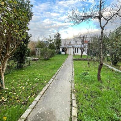 Maison 6 pièces 1400 €