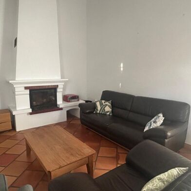 Maison 4 pièces 1300 €