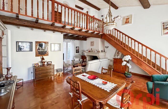 À Vendre : Élégante maison de ville avec vaste garage et cour intimiste à Sérignan — photo 2