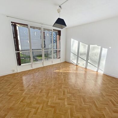 Appartement 3 pièces 616 €