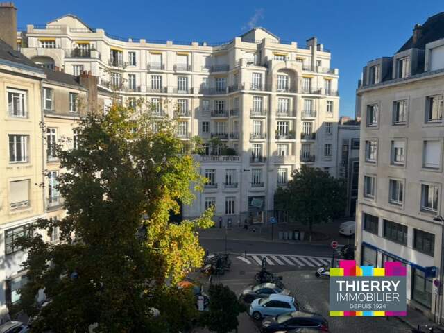 PLACE LADMIRAULT — photo du bien