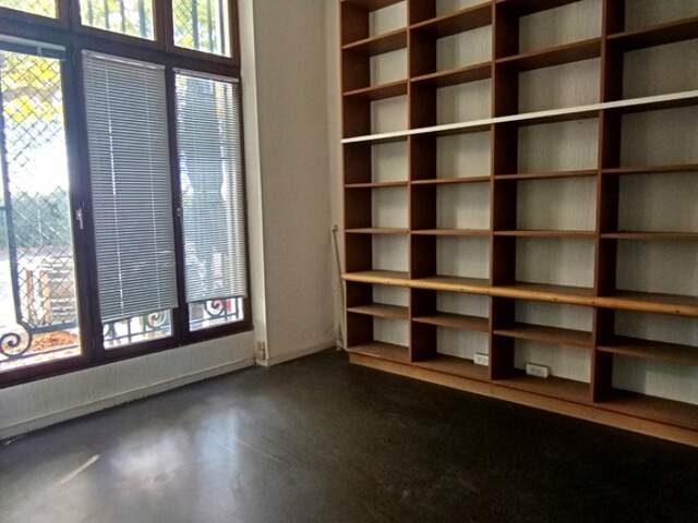 Immeuble professionnel de rapport 460 m² - La Pallice, La Rochelle (17) — photo du bien