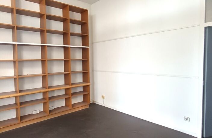 Immeuble professionnel de rapport 460 m² - La Pallice, La Rochelle (17) — photo 3