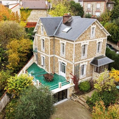 Maison 8 pièces 842000 €