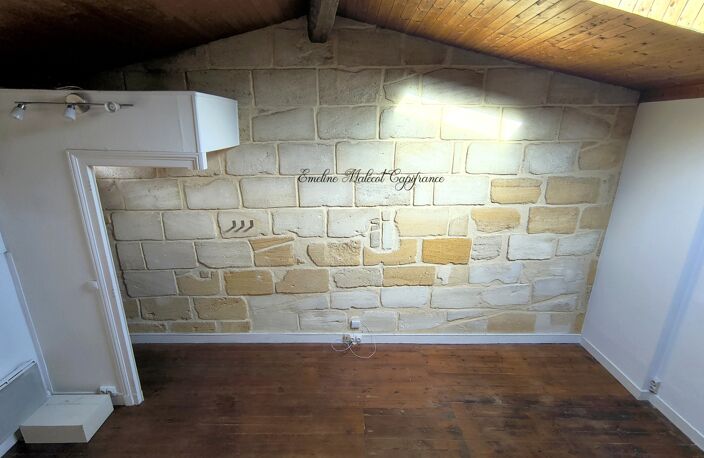 Bordeaux – T2 atypique dernier étage – 48,6 m² au sol – 169 000 € — photo 4