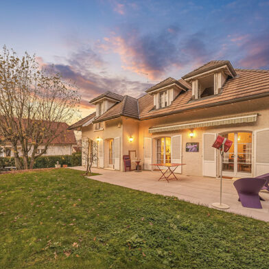 Maison 7 pièces 1090000 €