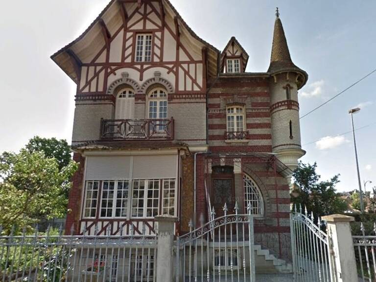 Maison à vendre de Style Balnéaire fin XIXème début XXème 9 pièces à BRETEUIL (60) — photo 1