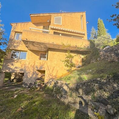 Maison 5 pièces 599000 €