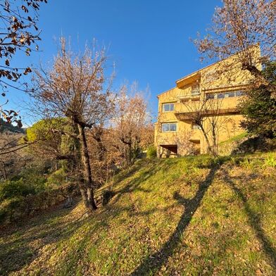 Maison 5 pièces 599000 €