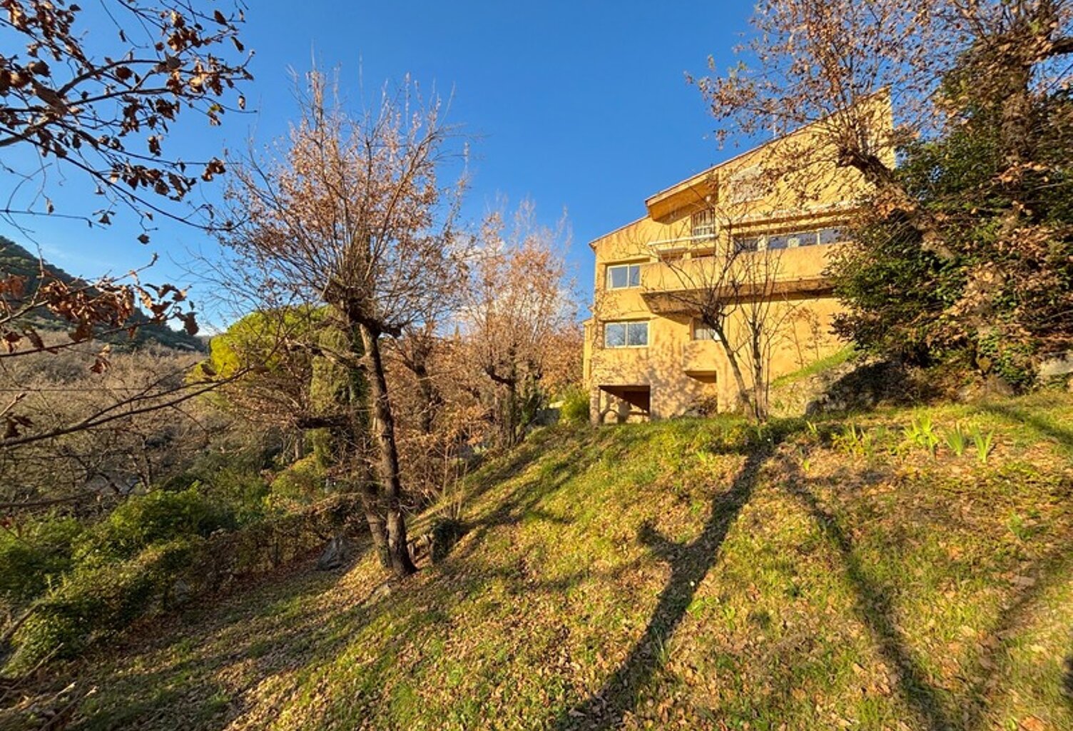 Maison à vendre 5 pièces GRASSE (06) — photo 1