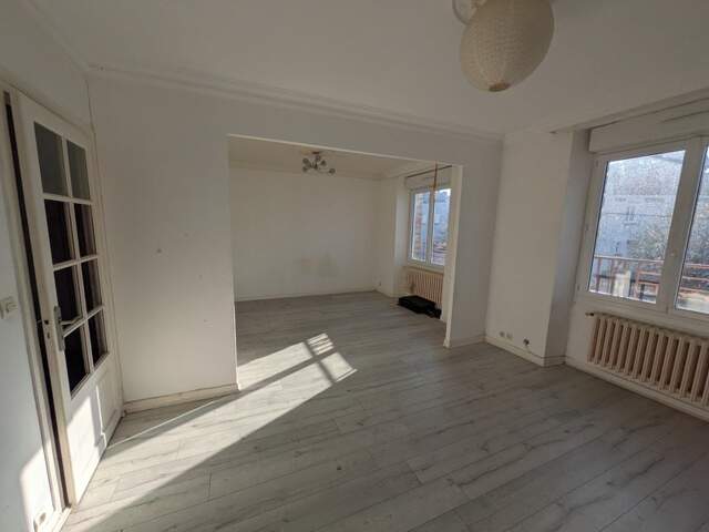 LORIENT APPARTEMENT DE 66 M² HABITABLE A RAFRAICHIR DE TYPE 3 A PROXIMITÉ DU CENTRE VILLE ET DE LA ROCADE — photo du bien