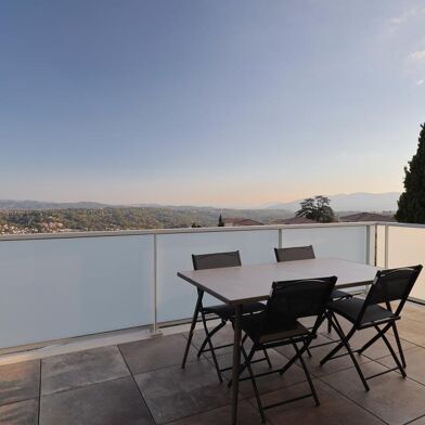 Appartement 3 pièces 1300 €