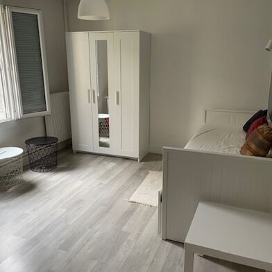 Appartement 1 pièces 550 €