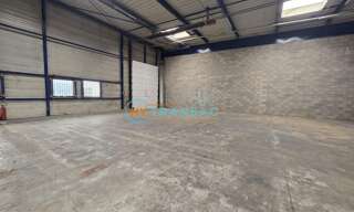 Local industriel  391 m² à louer à Chelles (77500)