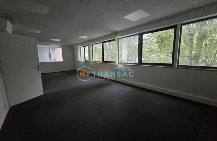 My transac vous propose à la location des locaux d'activité sur la commune de Chelles — photo 5
