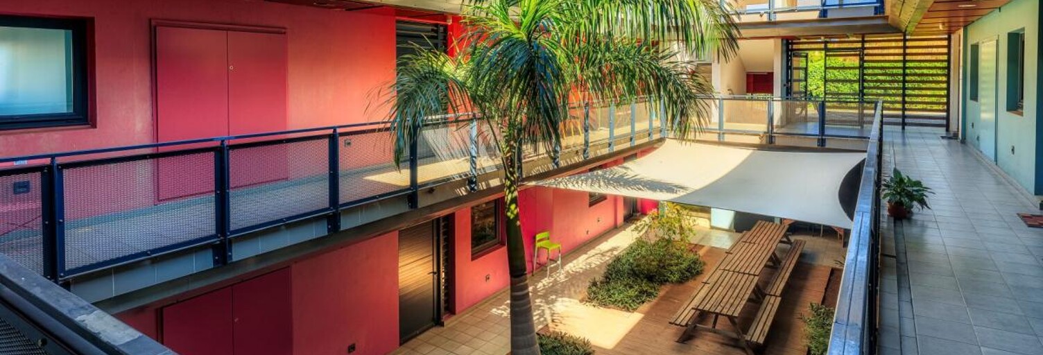 Bureau  89 m² à louer à Saint-Pierre (97410)