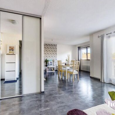 Appartement 3 pièces 240000 €
