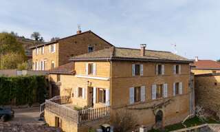 Maison 7 Pièces 198 m² à vendre à Saint-Germain-Nuelles (69210)