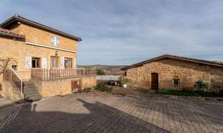 Maison 7 Pièces 198 m² à vendre à Saint-Germain-Nuelles (69210)