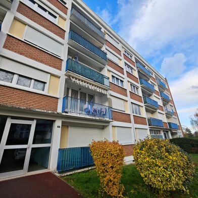 Appartement 6 pièces 1100 €