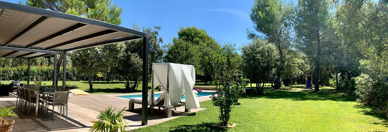 Maison 8 Pièces 230 m² à vendre à Saint-Didier (84210)